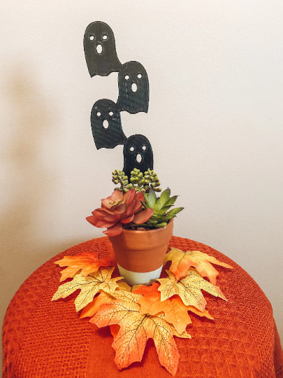 CMbeautifuldesigns - Flying Ghost Trellis